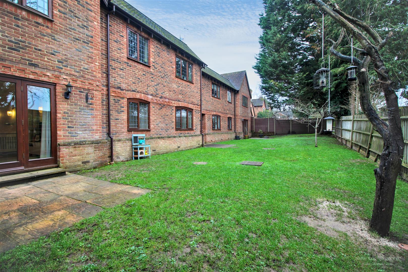 Denefield Gardens, Tilehurst, Reading